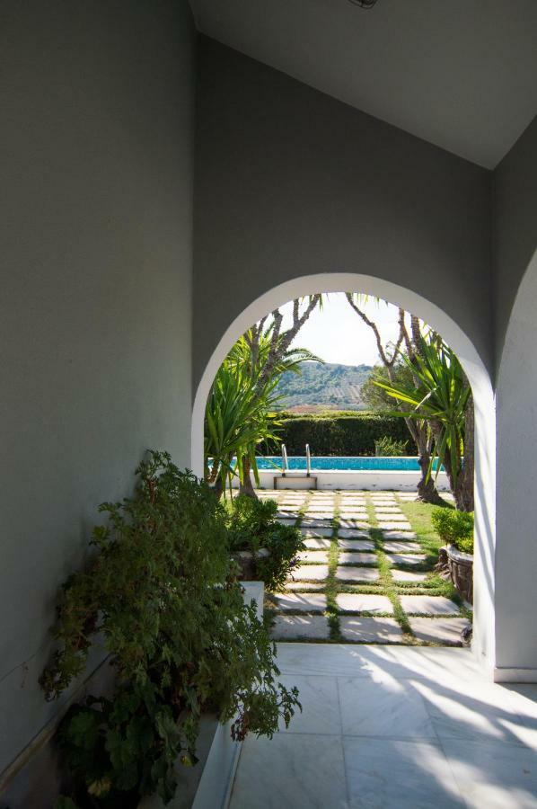 Zevgolateíon Country Villa Peloponnese With Tennis Court And Pool מראה חיצוני תמונה